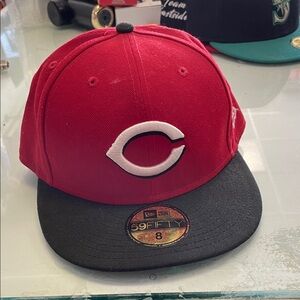 Unisex Adult New Era MLB Cincinnati Reds Fitted SZ 8 Pre Owned Used Red Black